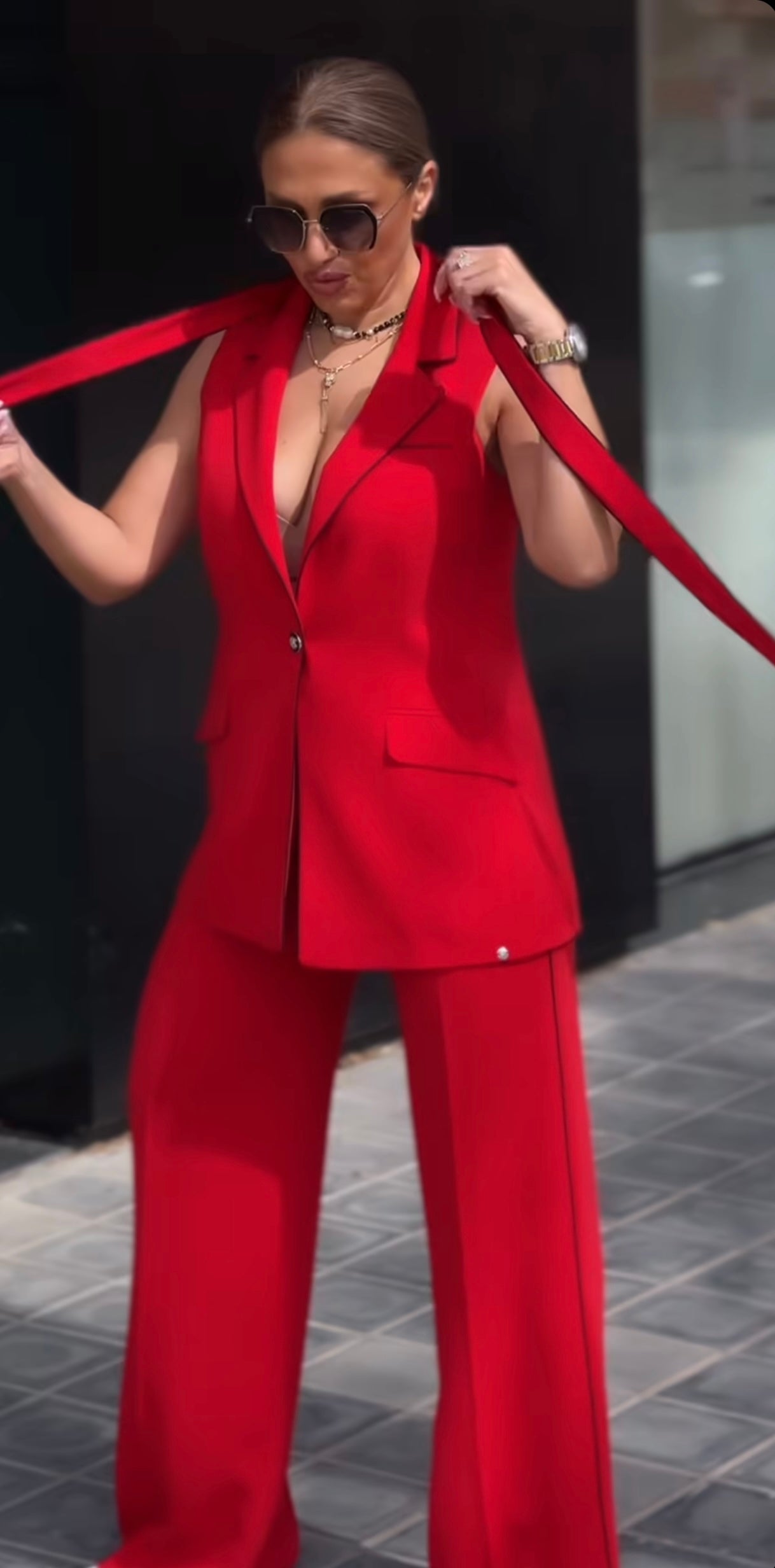 Traje pantalón con chaleco