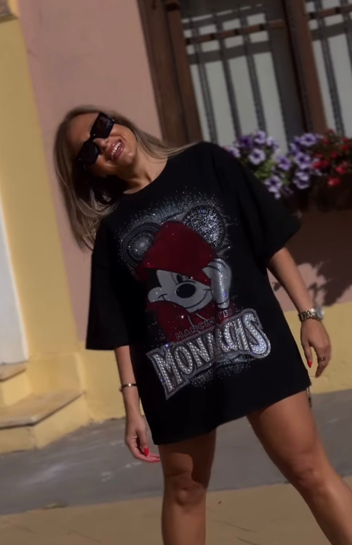 Camiseta Oversize Mickey Mouse “Monarchs”