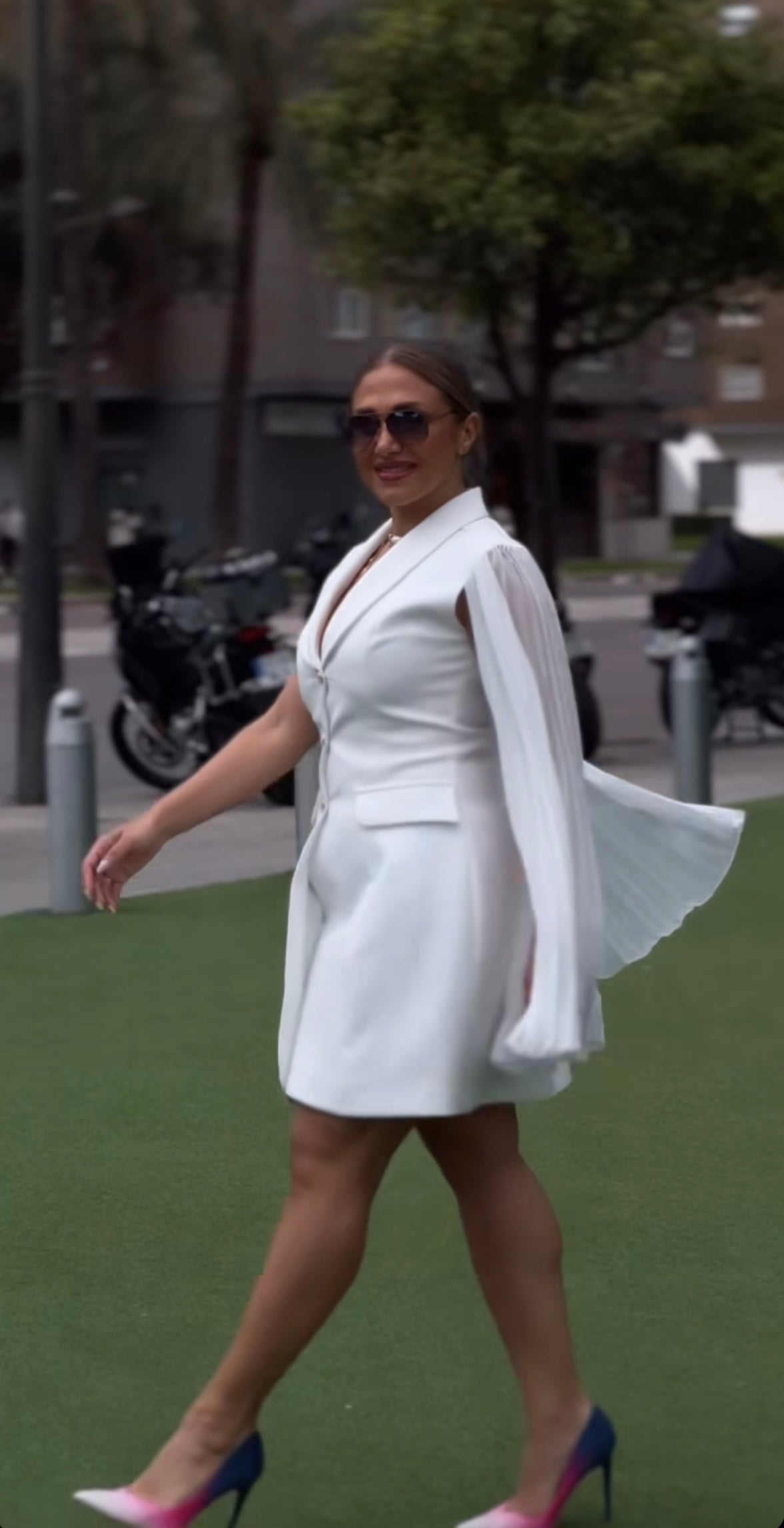Vestido blanco estilo traje