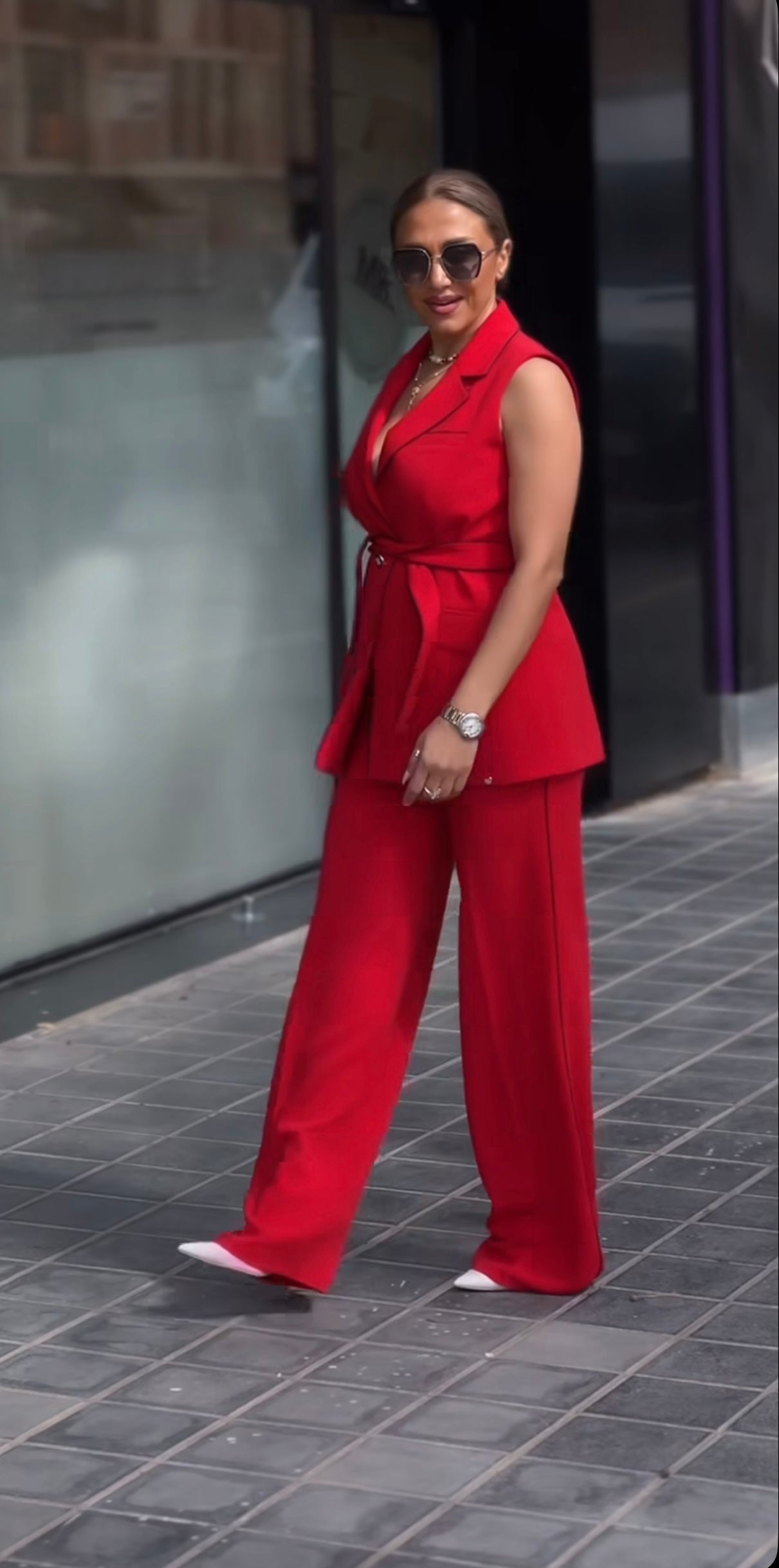 Traje pantalón con chaleco