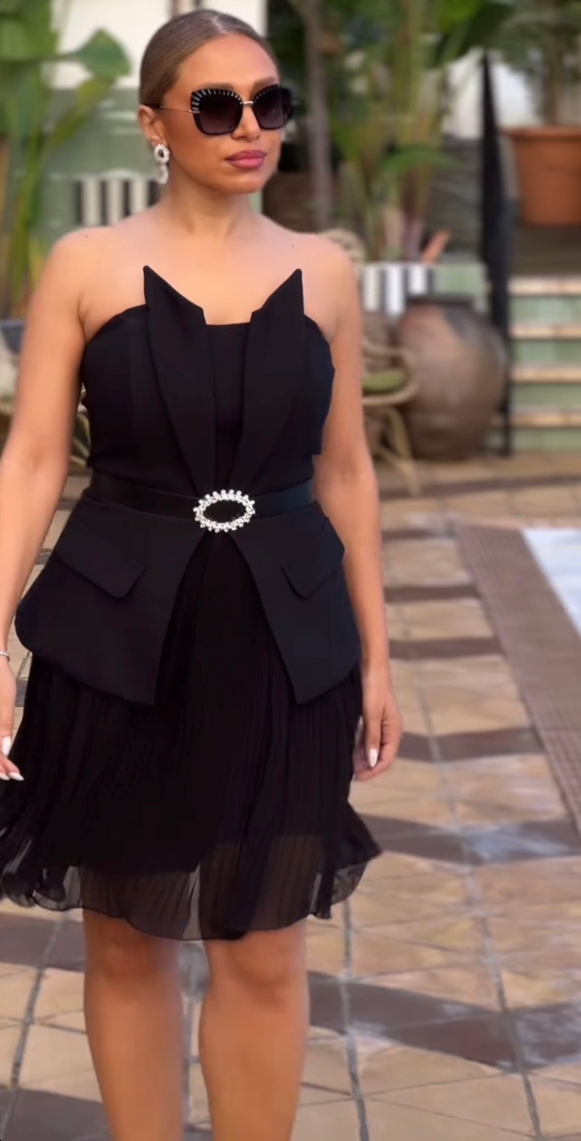 Vestido elegante con cinturón