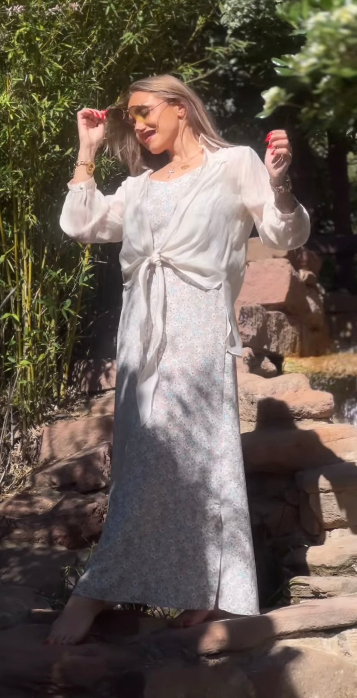 Vestido lencero floral con camisa