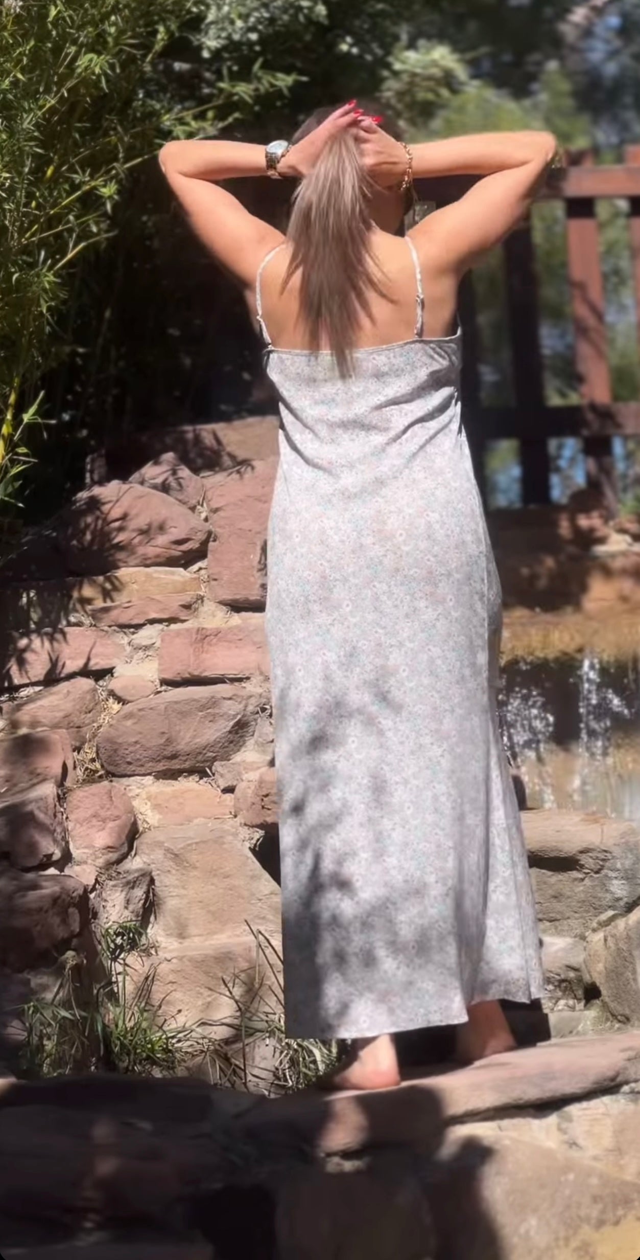 Vestido lencero floral con camisa