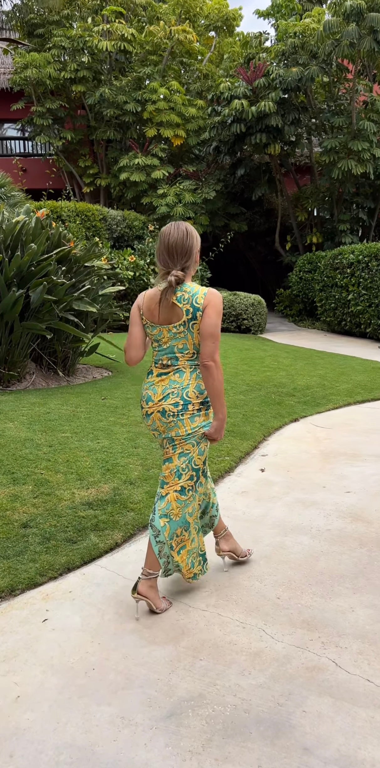 Vestido elegante colorido