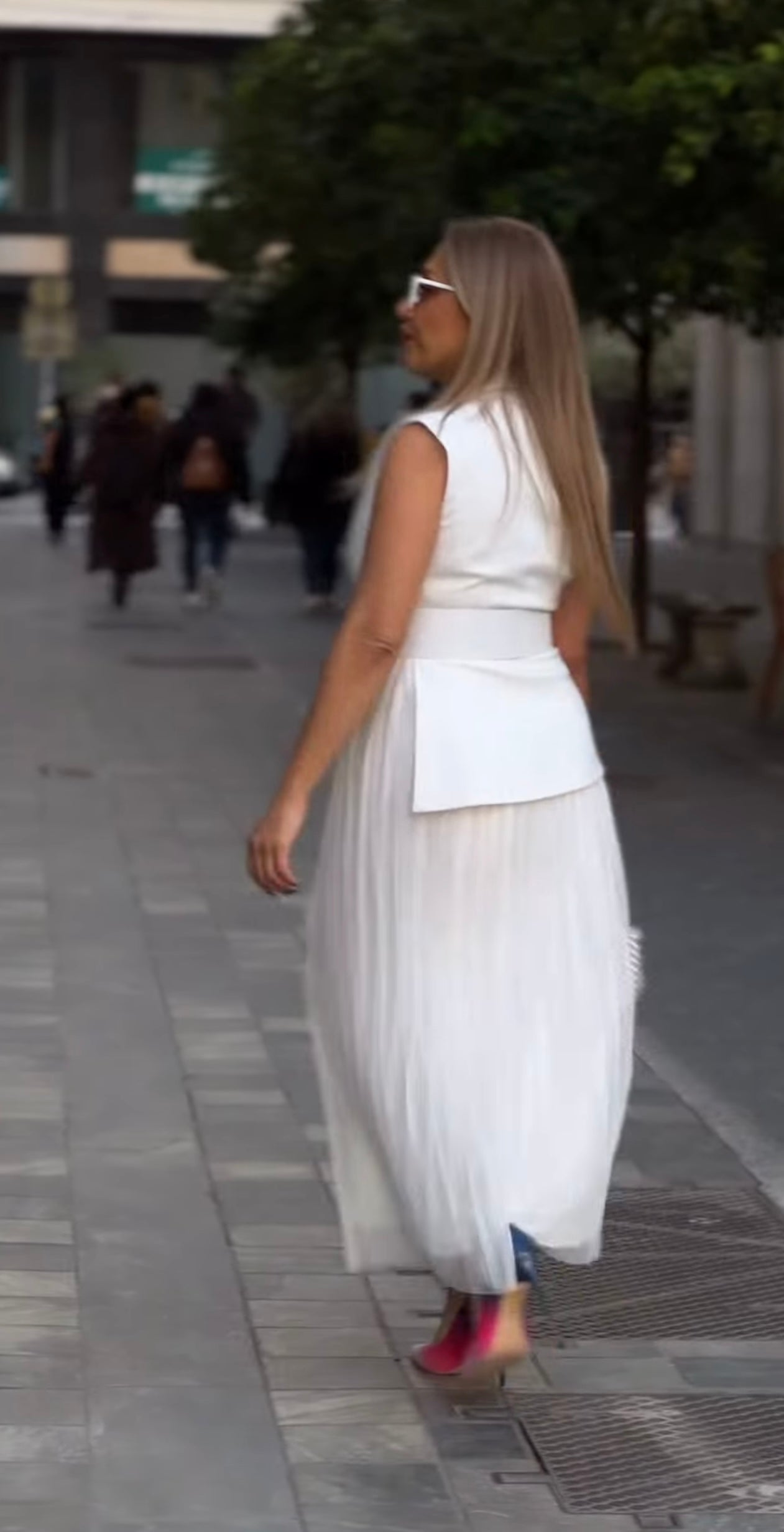 Vestido estilo chaleco con cinturón