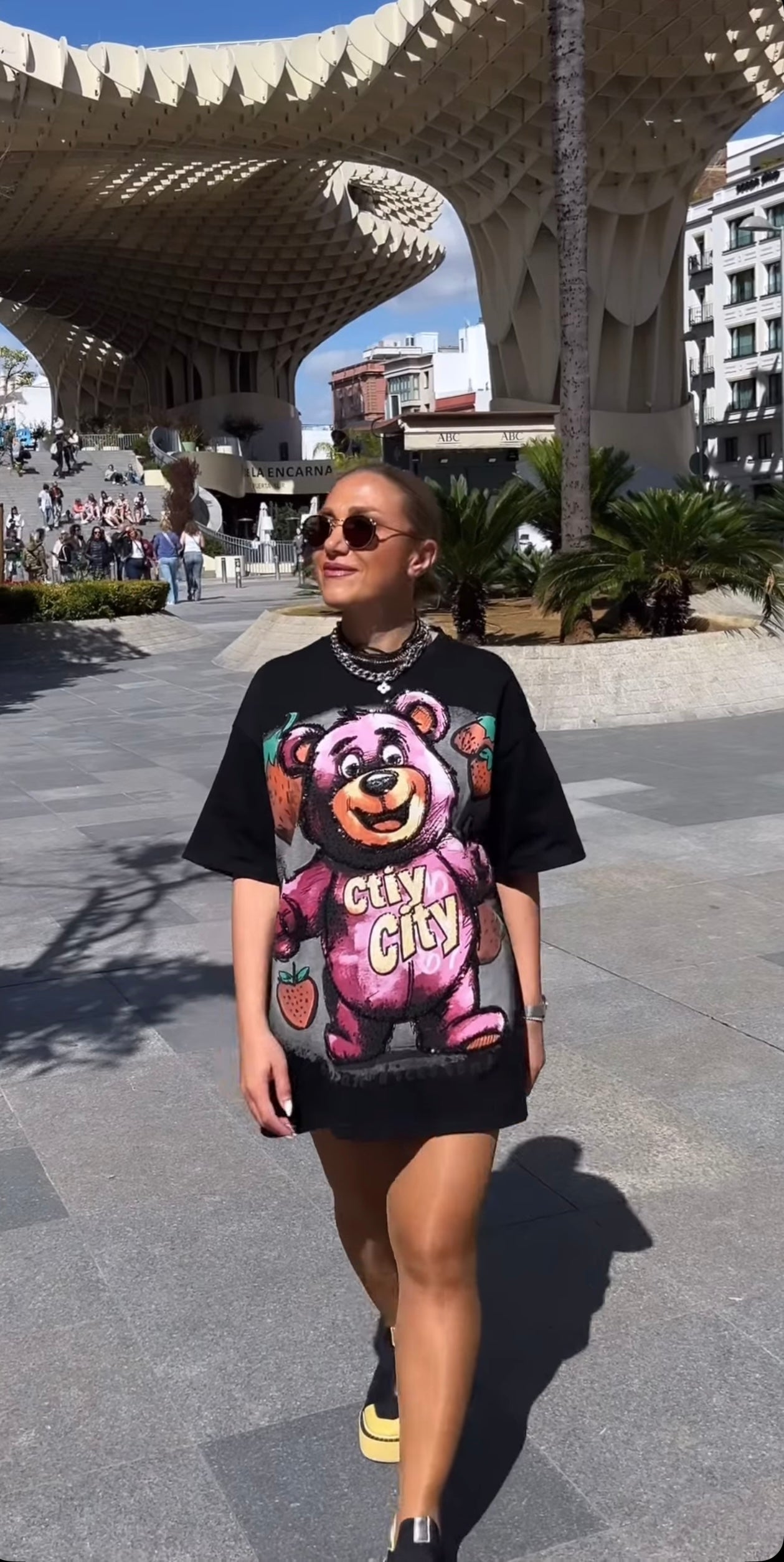 Camiseta Oversize oso rosa