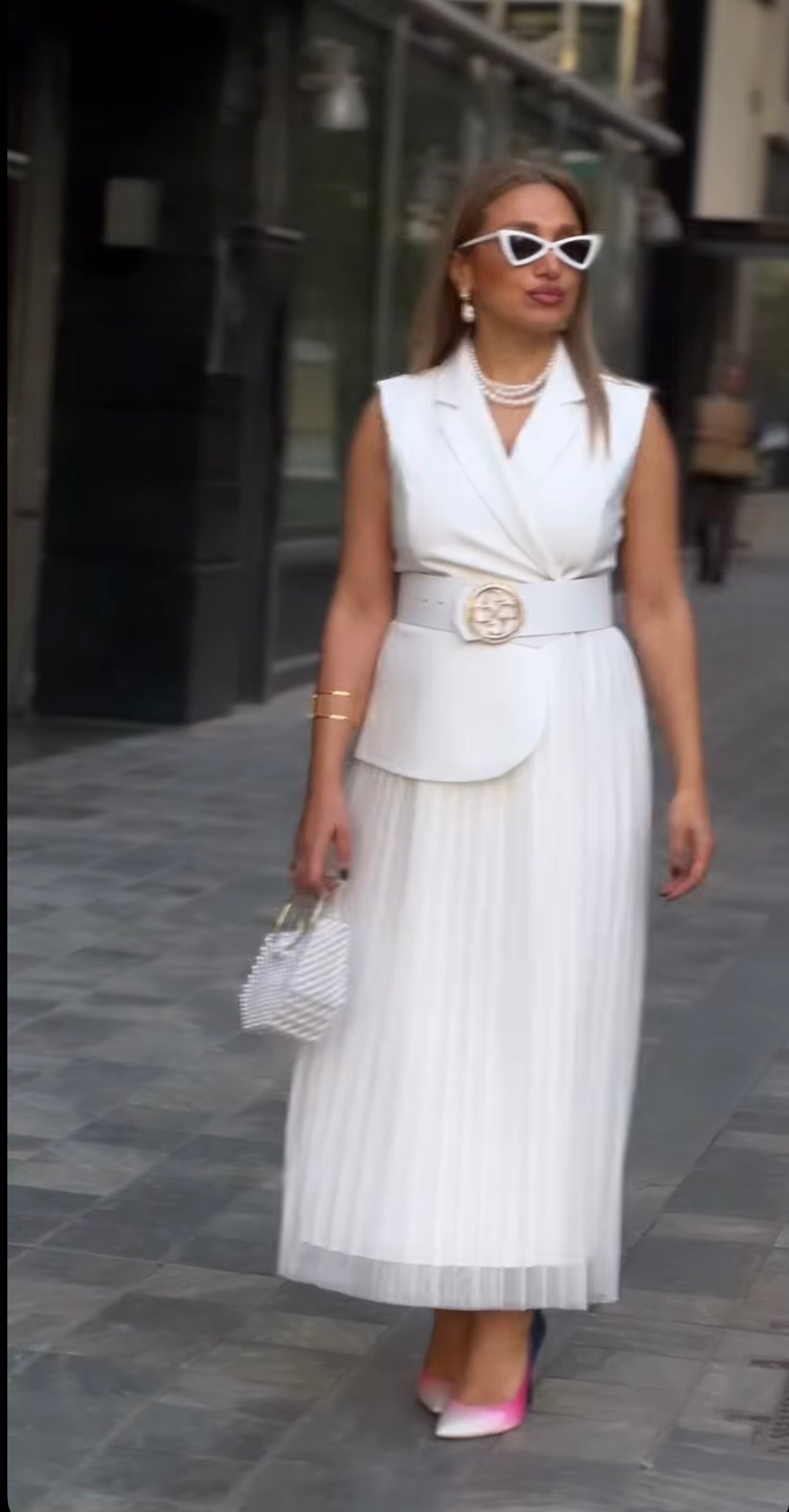 Vestido estilo chaleco con cinturón